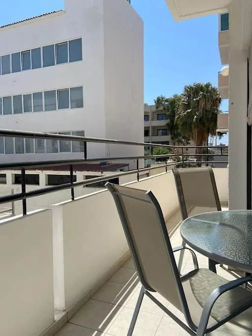 Carisa Holidays Larnaca Apartment